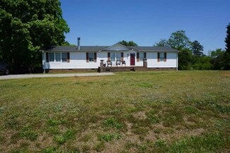 120 Buds Dr, Cowpens, SC 29330
