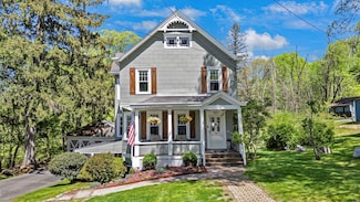 80 Hill St, Walden, NY 12586