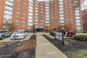 11850 Edgewater Dr Unit 609, Lakewood, OH 44107