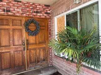14914 Sylvan St, van Nuys, CA 91411