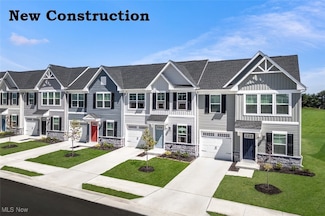 1286 Divot Cir, Cuyahoga Falls, OH 44313