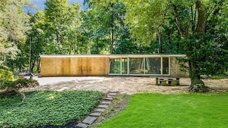 319 Pound Ridge Rd, Bedford, NY 10506