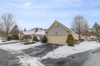 116 Cuddy Ct, Webster, NY 14580