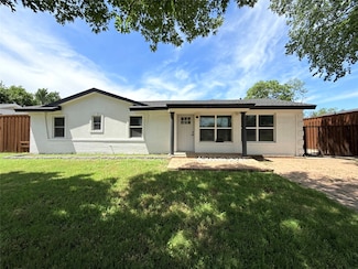 2609 W Rochelle Rd, Irving, TX 75062