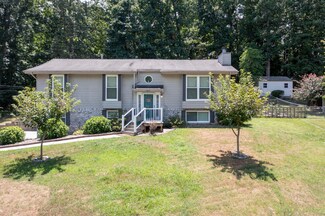 5034 Hunter Village Dr, Ooltewah, TN 37363