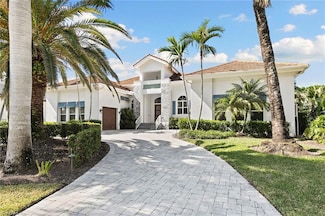 3747 Fountainhead Ln, Naples, FL 34103
