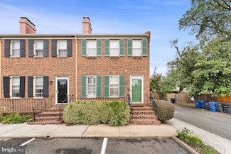 1310 Seaport Ln, Alexandria, VA 22314