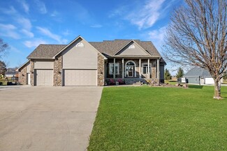 10734 NW 107th St, Granger, IA 50109