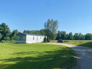 16 Mockingbird Dr, Waterford, ME 04088