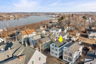 16 Lemon St, Salem, MA 01970