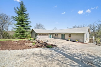 2200 Swiss Lake Rd, Hermann, MO 65041
