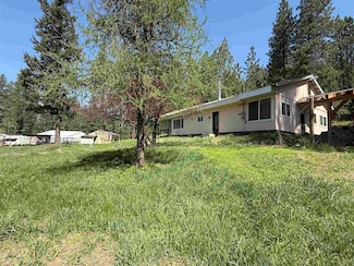 620 N Main St, Springdale, WA 99173