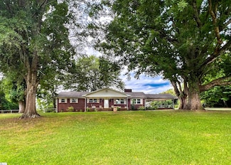 305 Mary Ann St, Easley, SC 29640