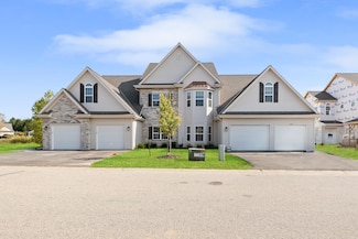 1887 Woodland Way, Slinger, WI 53086