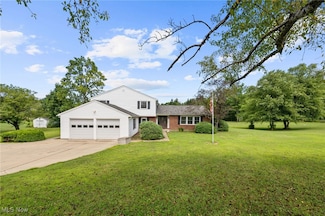 7850 Dines Rd, Novelty, OH 44072