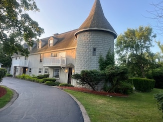 14935 W Old School Rd, Libertyville, IL 60048