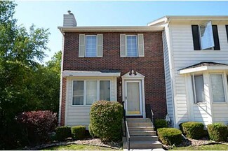 5260 Meredith Dr, Des Moines, IA 50310