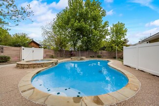 614 W 4th St, Justin, TX 76247