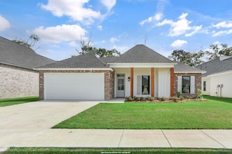 5186 Black River Rd, Darrow, LA 70725