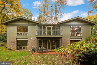 3107 Cunningham Dr, Alexandria, VA 22309