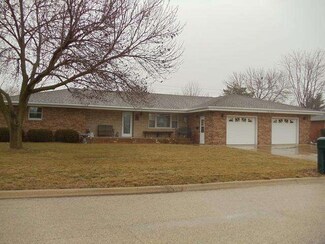 300 Scott Dr, Dwight, IL 60420
