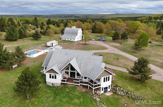 51380 Puuri Rd, Atlantic Mine, MI 49905