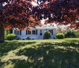 1 Village Green Dr, Wells, ME 04090
