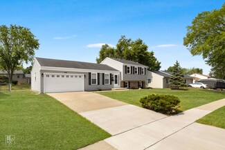 1401 Allison Ln, Schaumburg, IL 60194