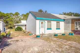 13 Parker Ave, Lanark Village, FL 32323