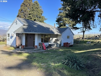 2823 E 12th St, the Dalles, OR 97058