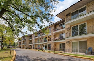 10602 S Depot St Unit GA, Worth, IL 60482