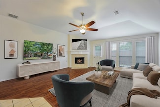 6101 Apache Dr, the Colony, TX 75056