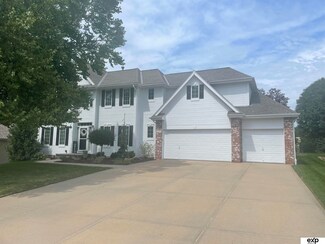 17518 Poppleton Ave, Omaha, NE 68130