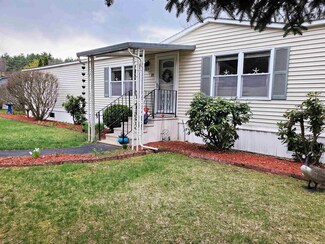 89 Zachary Dr, Hooksett, NH 03106