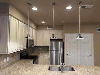 87 April Point Dr S, Montgomery, TX 77356