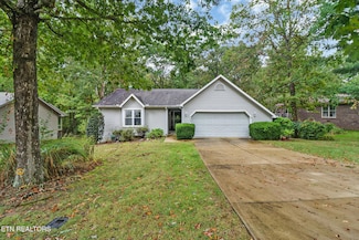 132 Cromwell Ln, Crossville, TN 38558
