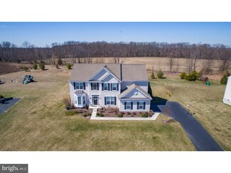 244 Bartlett Dr, Mickleton, NJ 08056