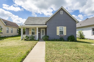 809 S 4th St, Moberly, MO 65270