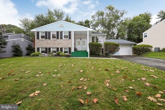 17 Strathmore Dr, Cherry Hill, NJ 08003