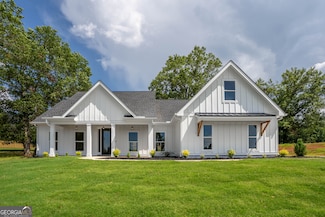 135 Oak Hill Dr, Baldwin, GA 30511