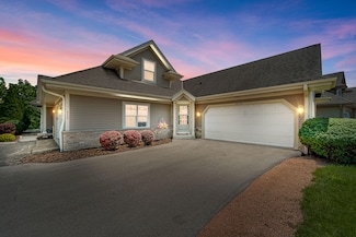 4848 S Waterview Ct Unit 10, Milwaukee, WI 53220