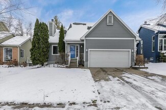 5317 Pommel Place, West Des Moines, IA 50266