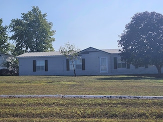 19546 Golden Dr, Raymondville, MO 65555