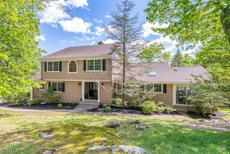 756 Ridge Road Terrace, Kinnelon, NJ 07405