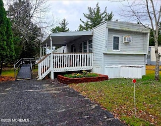 110 Juniper Dr, Barnegat Township, NJ 08005