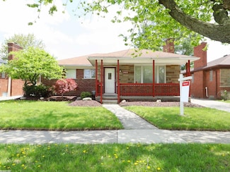 24830 Roxana Ave, Eastpointe, MI 48021