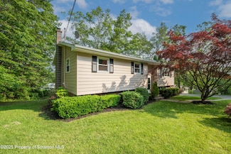 197 Columbus Dr, Archbald, PA 18403
