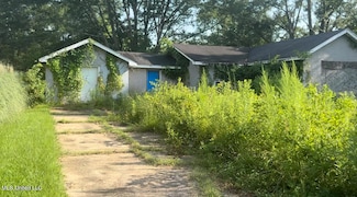 1643 Chapman Dr, Jackson, MS 39204