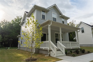 923 S Waxflower Ave, Fayetteville, AR 72701