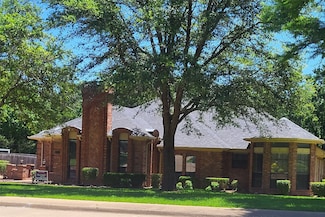 1100 Balfour Dr, Cedar Hill, TX 75104